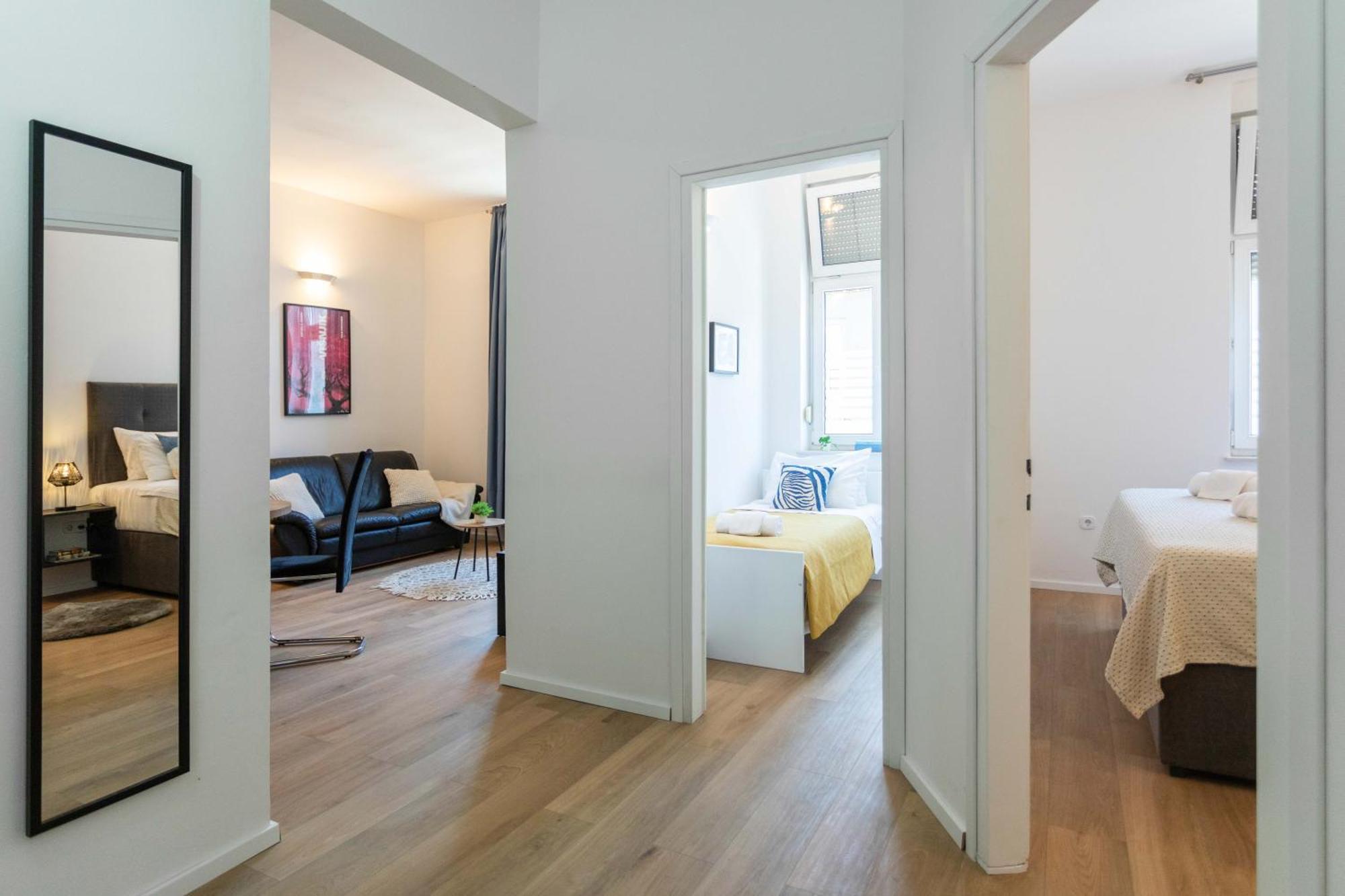 Design And Modern Apartments In Heart Of ザグレブ エクステリア 写真