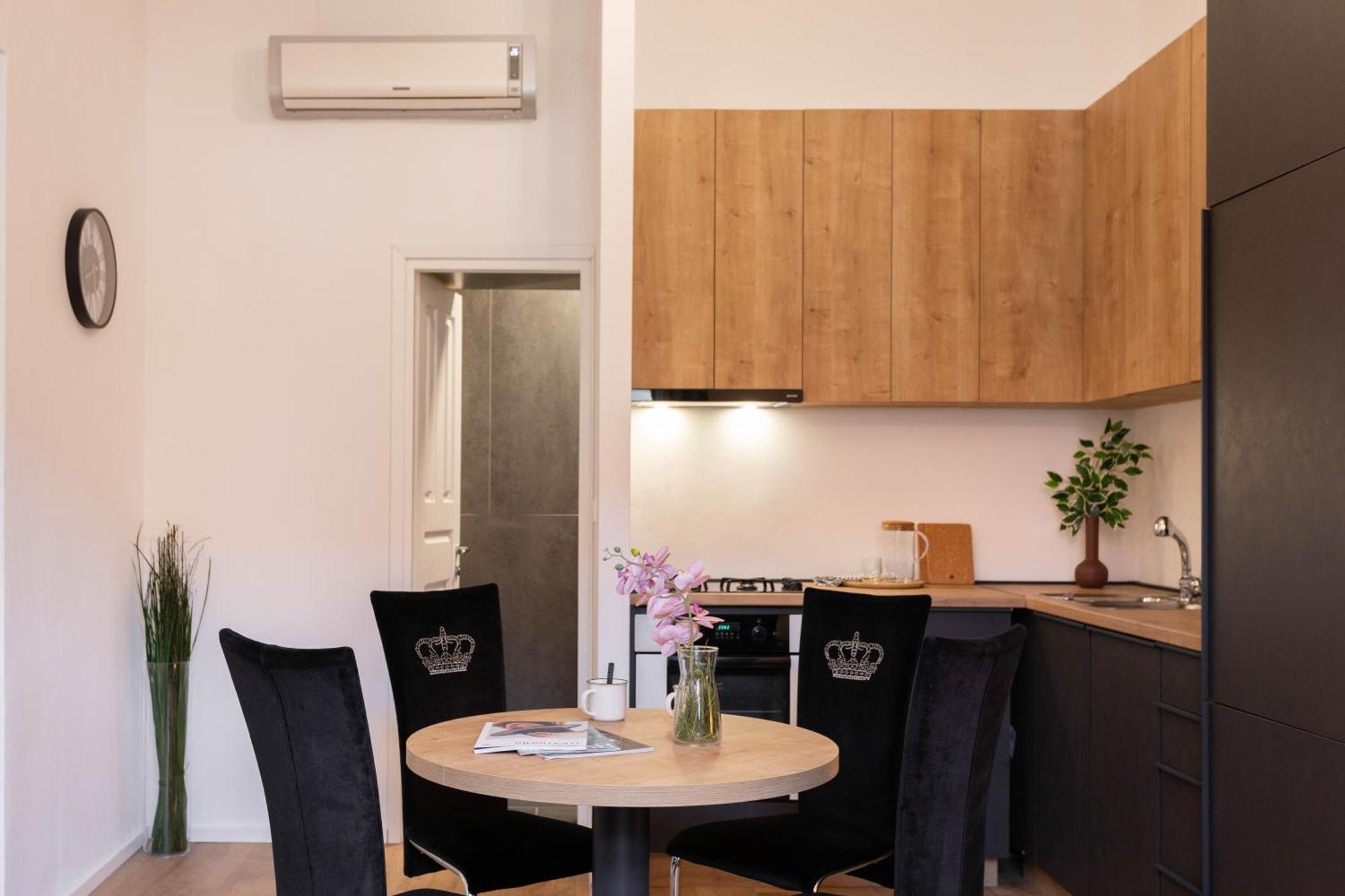 Design And Modern Apartments In Heart Of ザグレブ エクステリア 写真