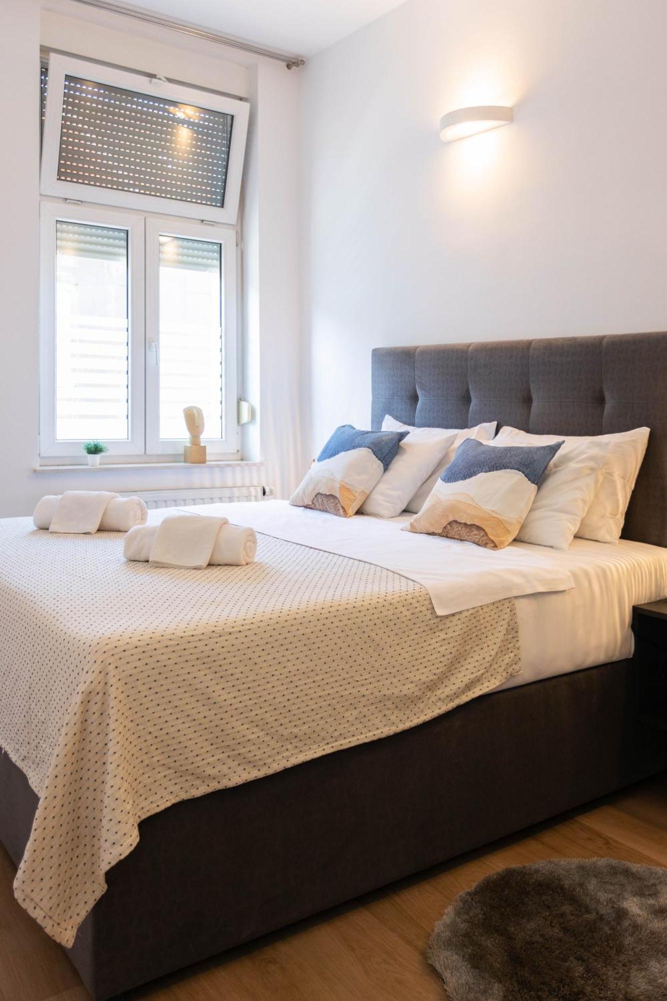Design And Modern Apartments In Heart Of ザグレブ エクステリア 写真
