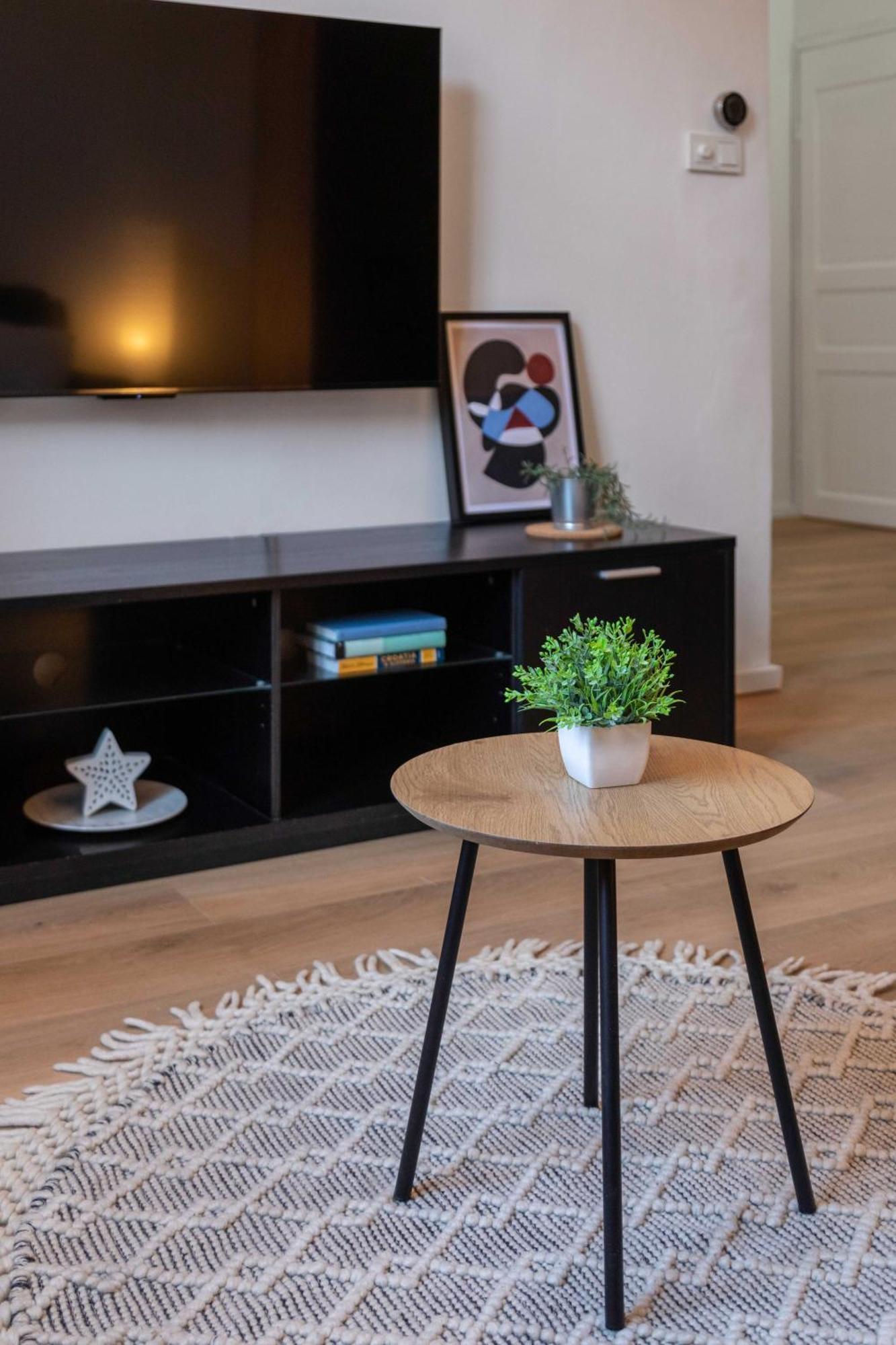 Design And Modern Apartments In Heart Of ザグレブ エクステリア 写真