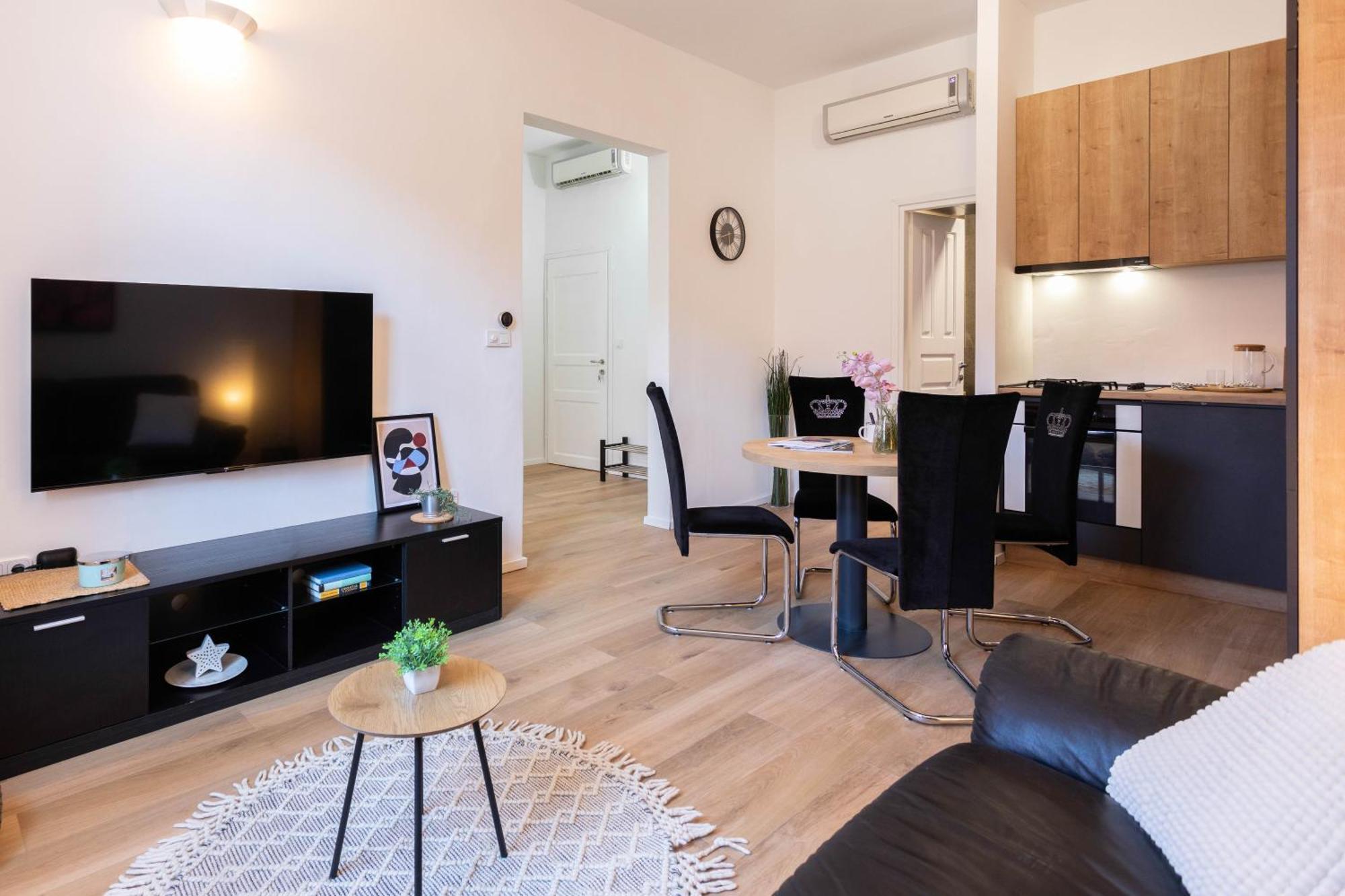 Design And Modern Apartments In Heart Of ザグレブ エクステリア 写真